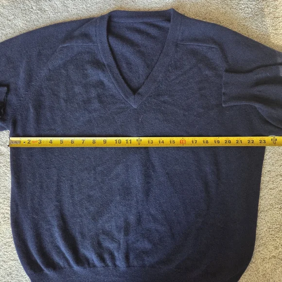 Men's Navy Cashmere V-Neck Sweater - Picture 2 of 8